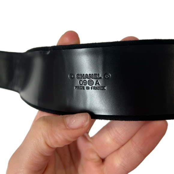 CHANEL RUNWAY Black Suede Green Gripoix Wide 2009A Belt main image 8